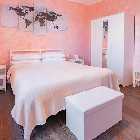 Algattonero - Comfort, Relax, Parcheggio Gratuito * Gradisca dʼIsonzo
